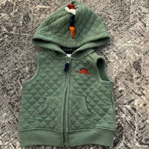 Carter’s Sleeveless zip up vest with hood!